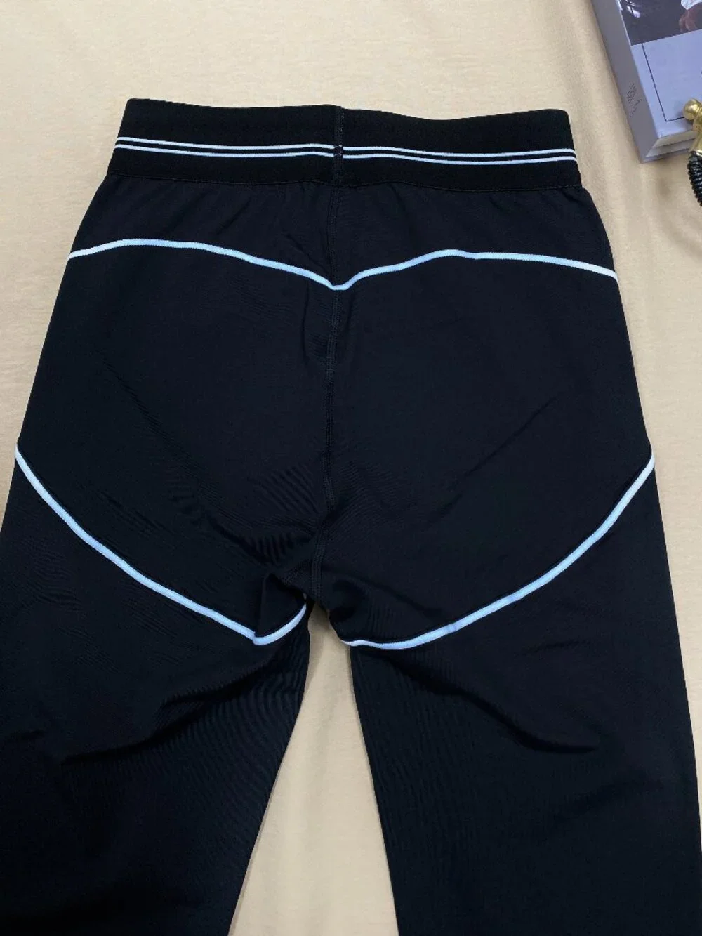 Black/White🍒🔥Alo Yoga Airbrush High-Waist Heart Throb Athletic Legging/Fitted